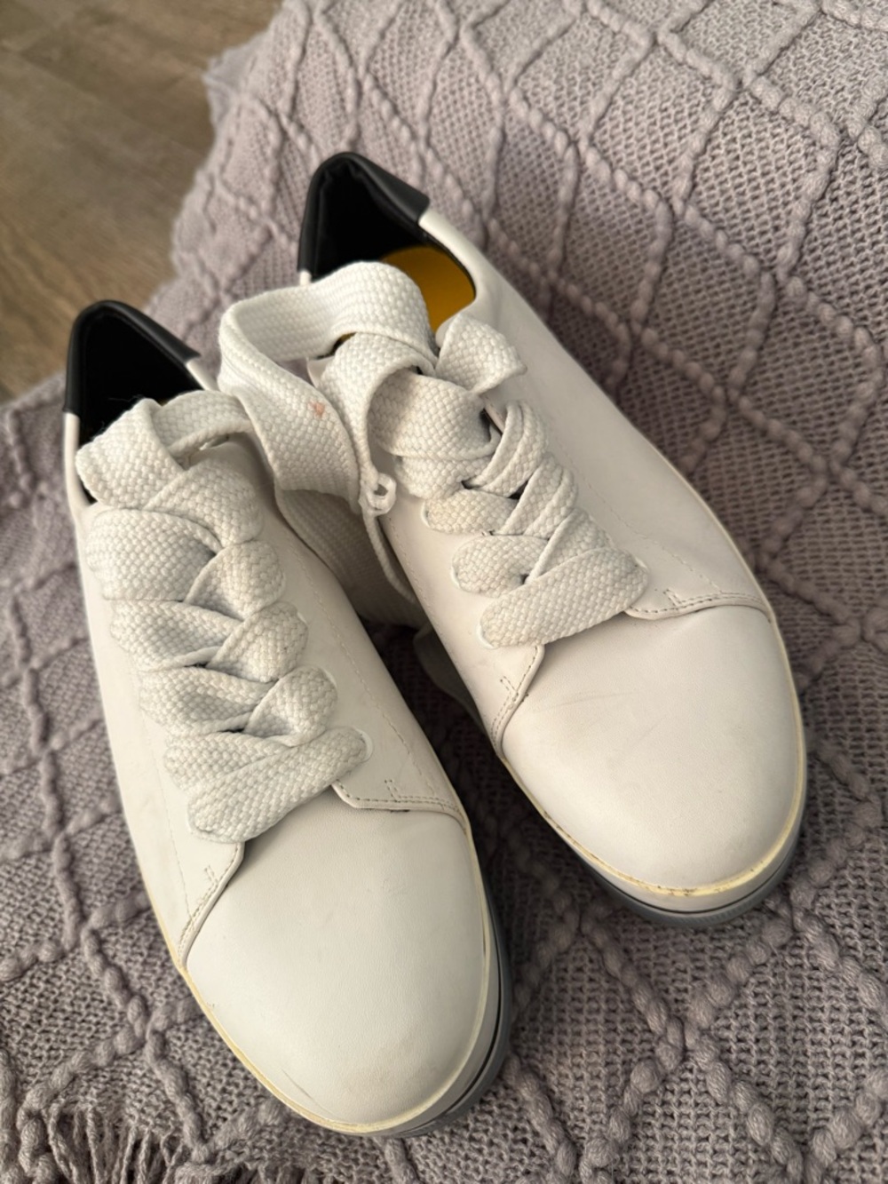 Zara White Platform Sneakers with Black Heel Detail - Picture 3 of 5